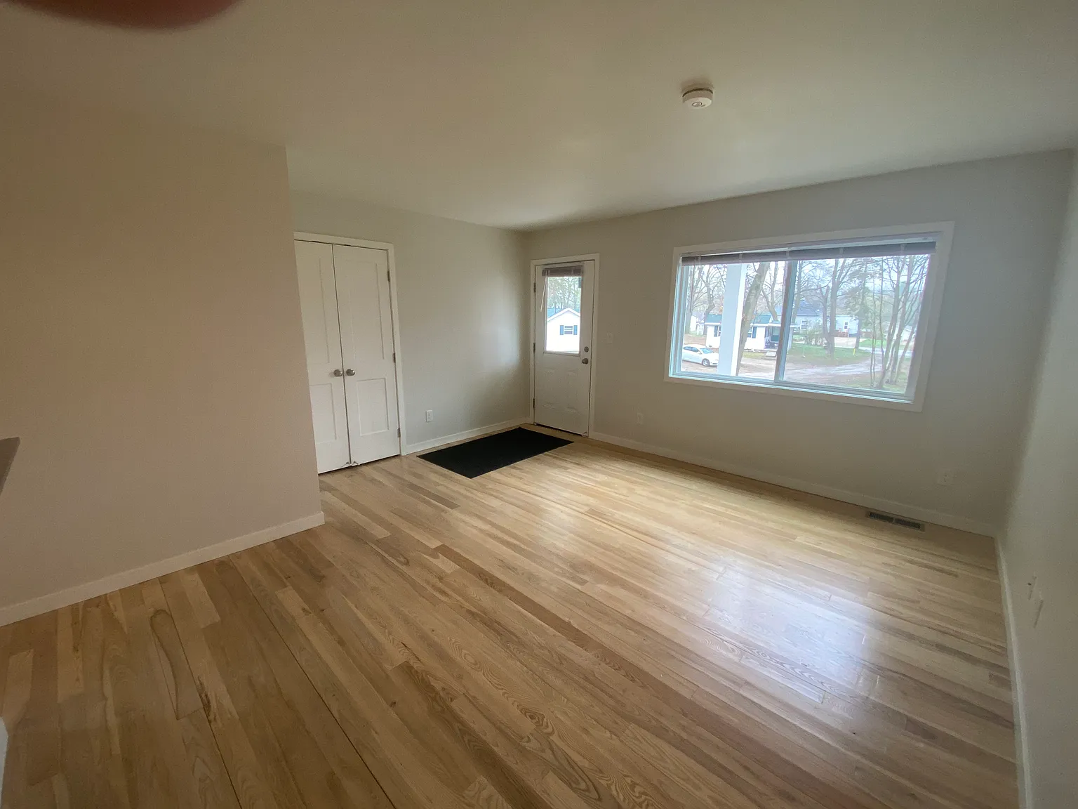 2 bed, 850 sqft, $1,650 — Photo 3