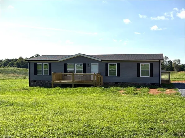 106 Luffman Rd, Ronda, NC 28670