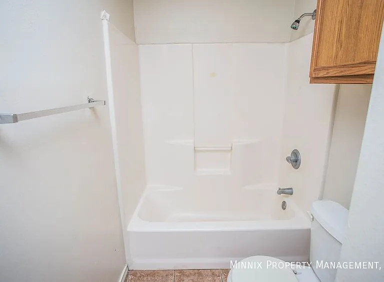 514 N Clinton Ave #B — Photo 11