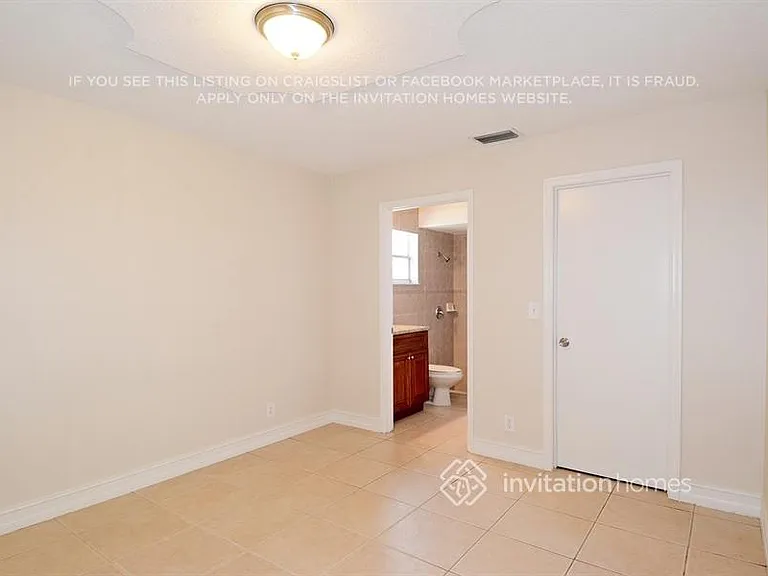 1371 Denlow Ln — Photo 9