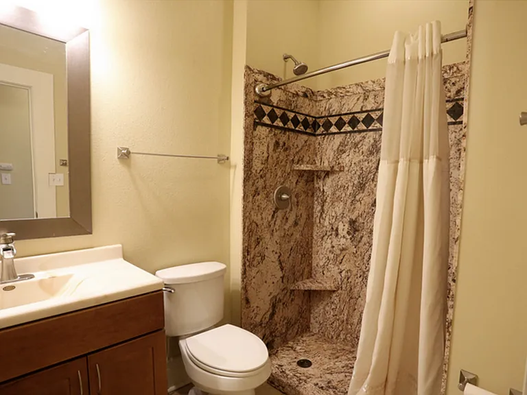 1015 E Broadway #203 — Photo 1