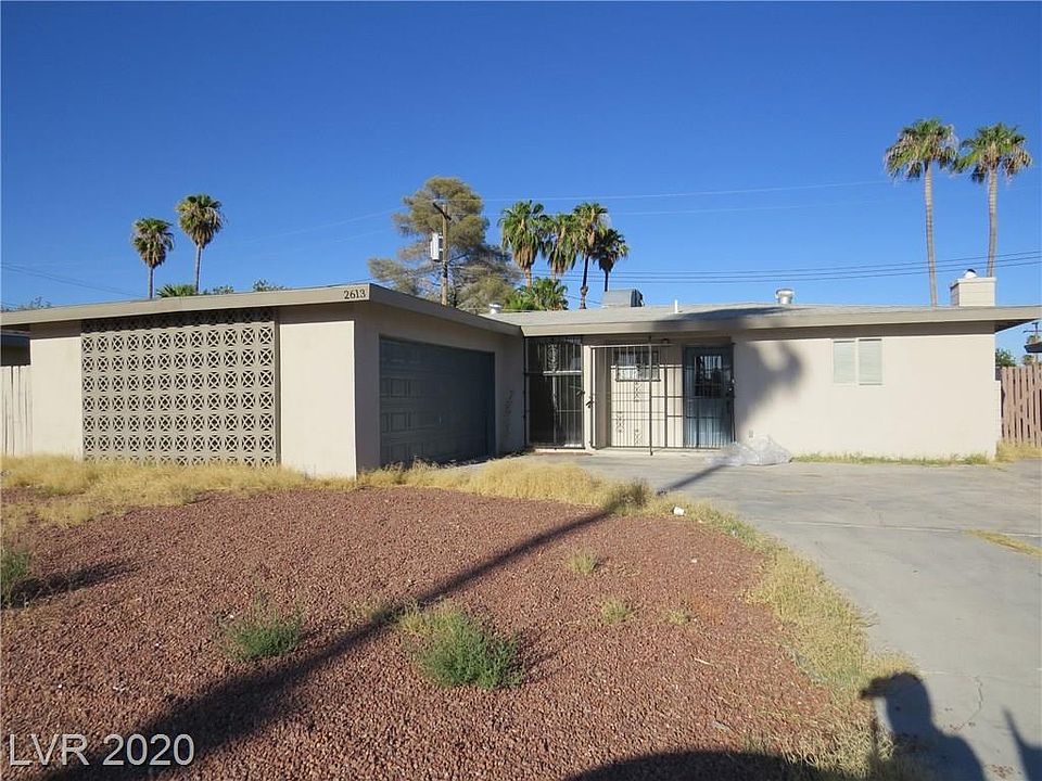 1st image of 2613 Las Verdes St