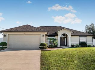 2807 69th St W, Lehigh Acres, FL 33971