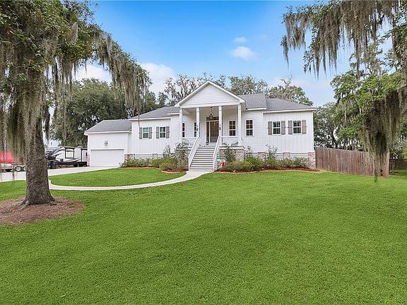 2nd image of 121 Valeria Ct