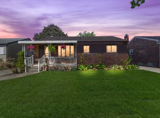 15091 Cameron St, Southgate, MI 48195