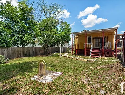 2970 Armstrong Dr — Photo 2