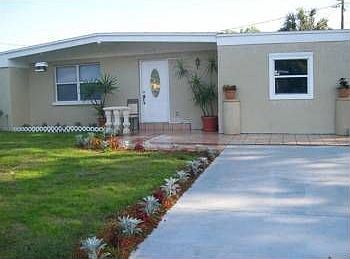 2nd image of 1829 Cadillac Cir