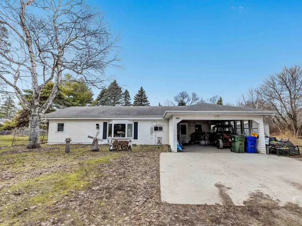 5809 Erie St, Butte Des Morts, WI 54927