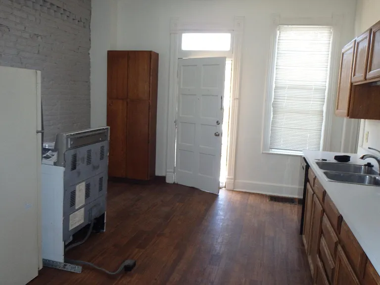 1290 Race St — Photo 14