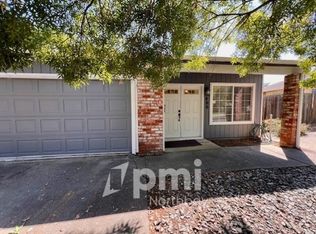400 Yellowstone Dr, Vacaville, CA