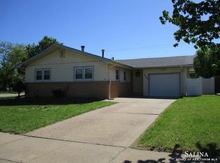 2605 Robin Rd, Salina, KS 67401