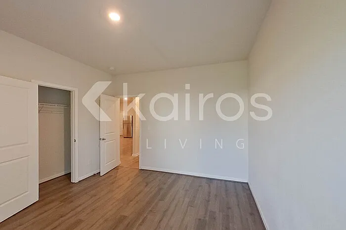 3494 Bridgewood Dr — Photo 15