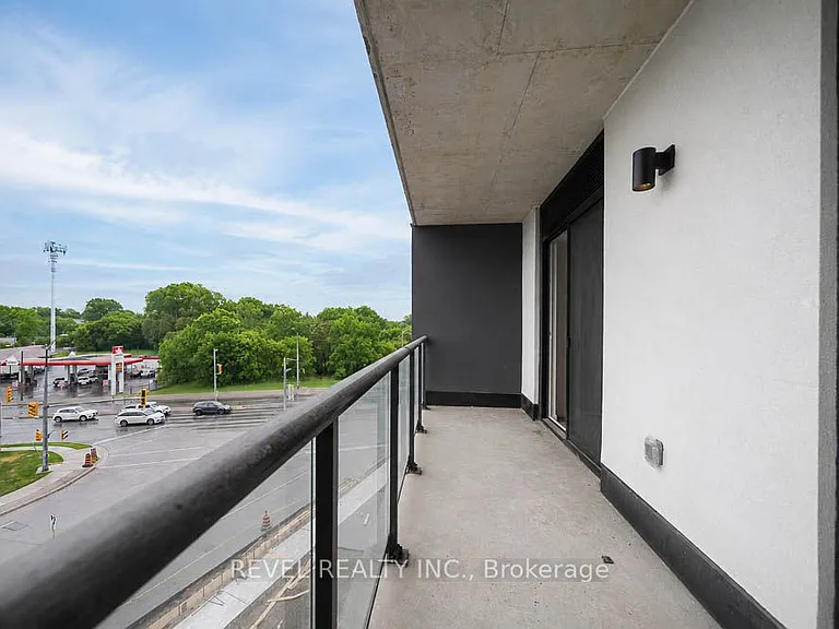 33 Erie Ave #406 — Photo 17