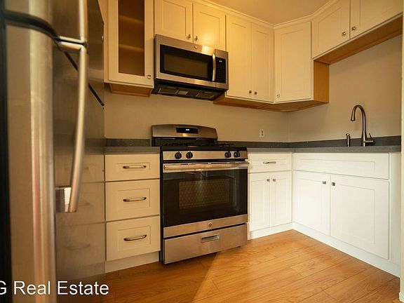 3rd image of 1658 Scott St #202