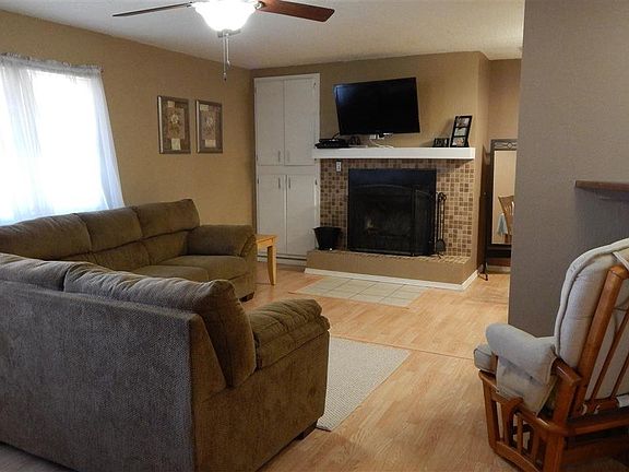 3rd image of 3408 S Saint Clair Ave