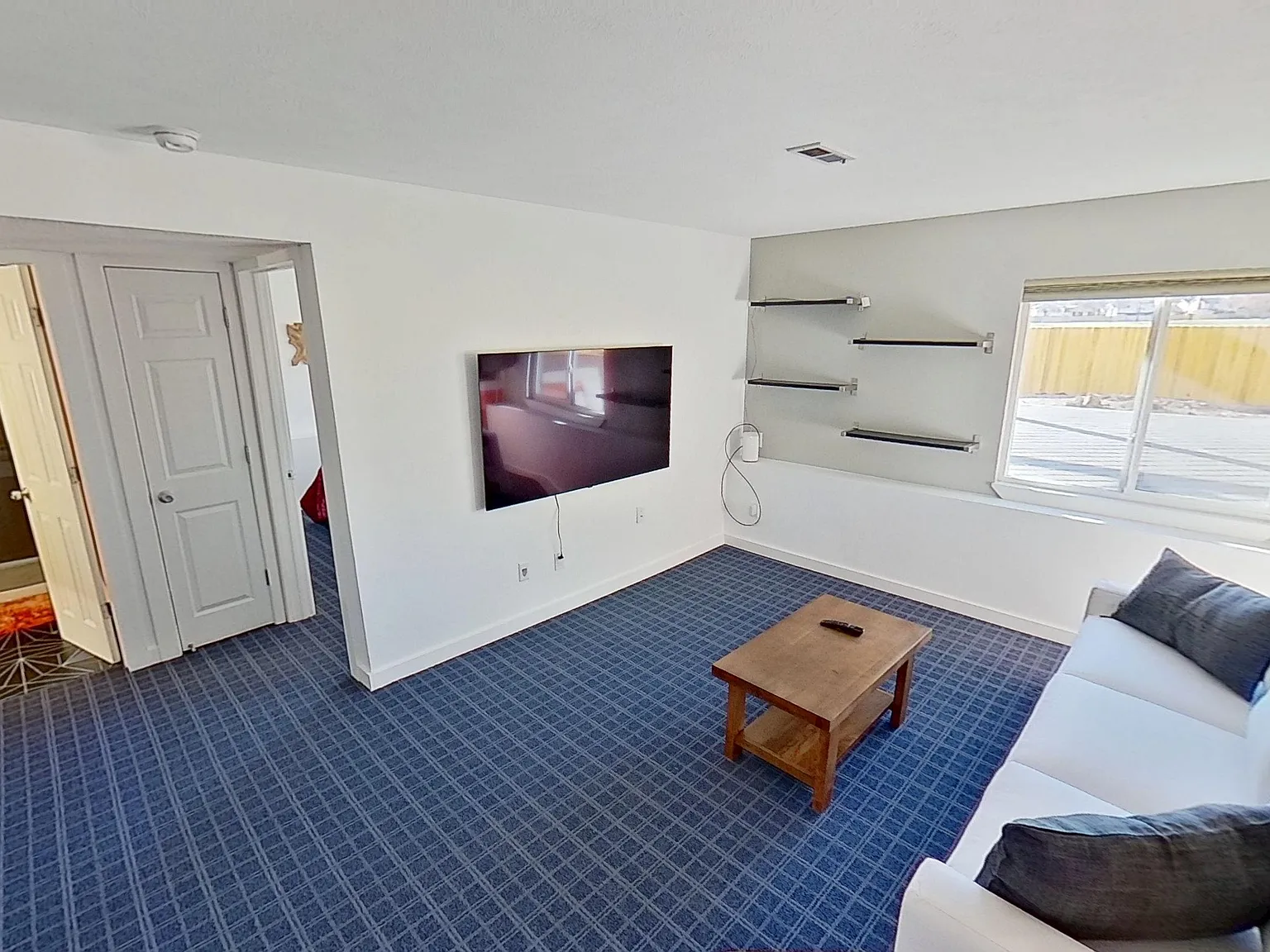 3 bed, 1862 sqft, $4,995 — Photo 4