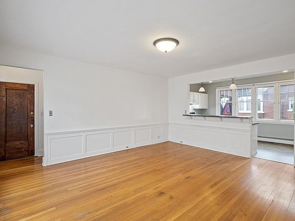 4th image of 529 Madison Ave SE #2