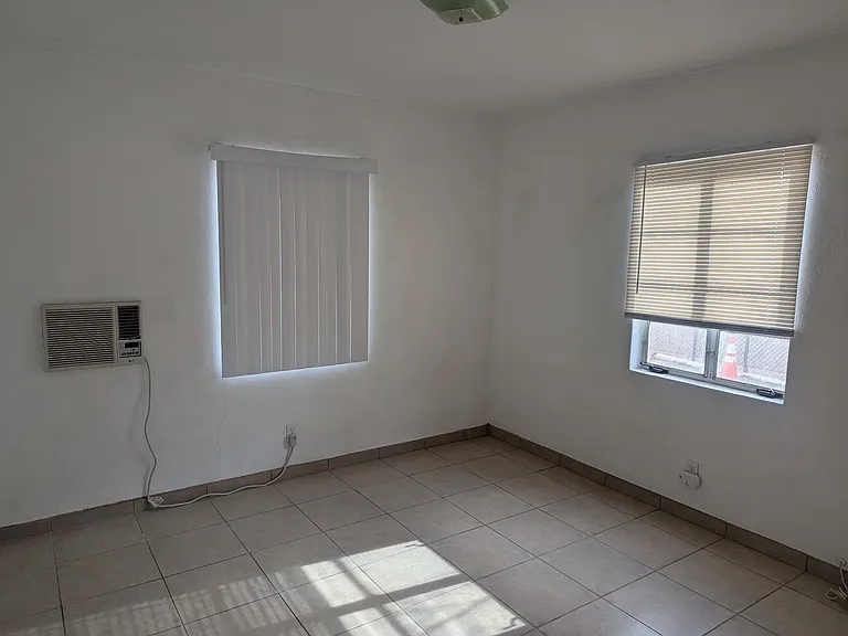 1338 E 8th St #1338 — Photo 16