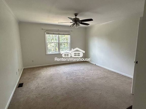 4th image of 2501 Crestwood Cir