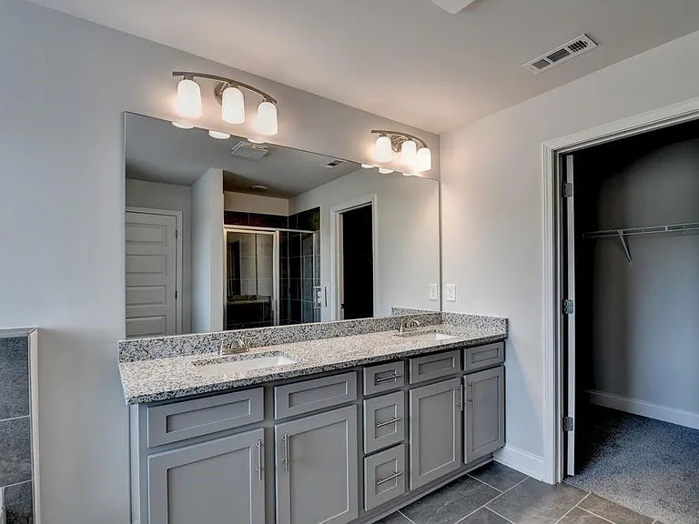 7309 Yewtree Dr — Photo 34