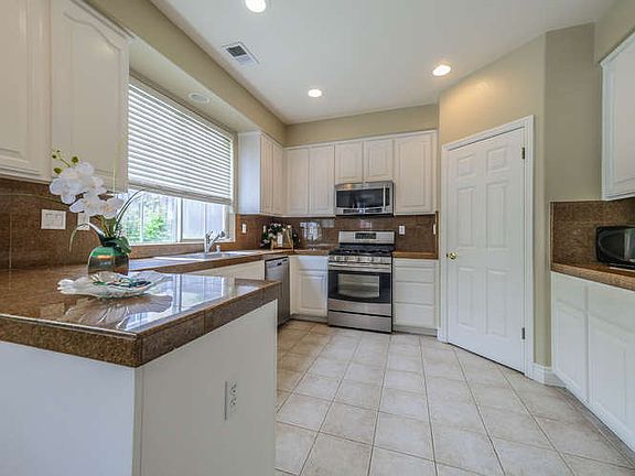 5th image of 2212 Spanish Ct