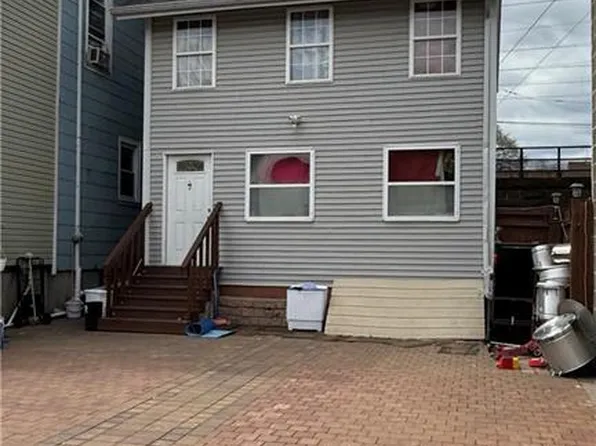 36 Railroad Ave, New Brunswick, NJ 08901