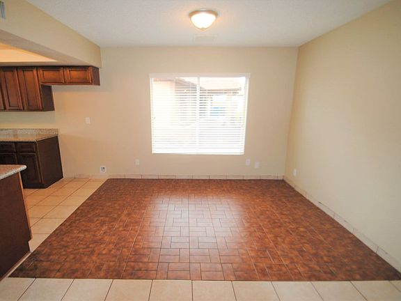 4th image of 3147 W Celica Cir