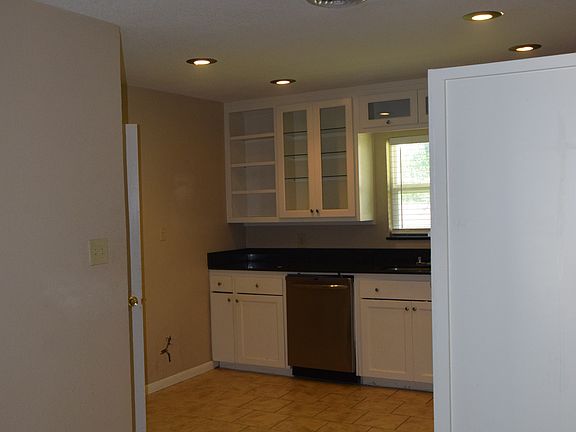 4th image of 2626 Patrice Dr