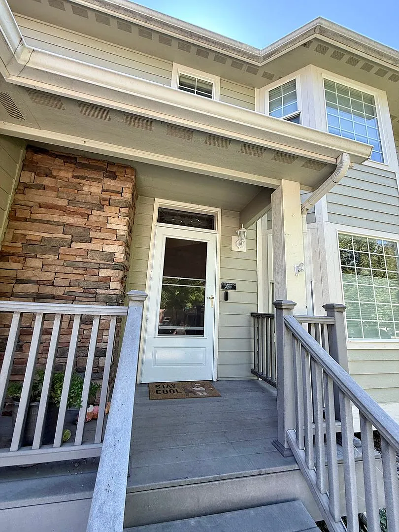 Gorgeous 4 Bed/2.5 Bath in Lower Miller Creek — Photo 3