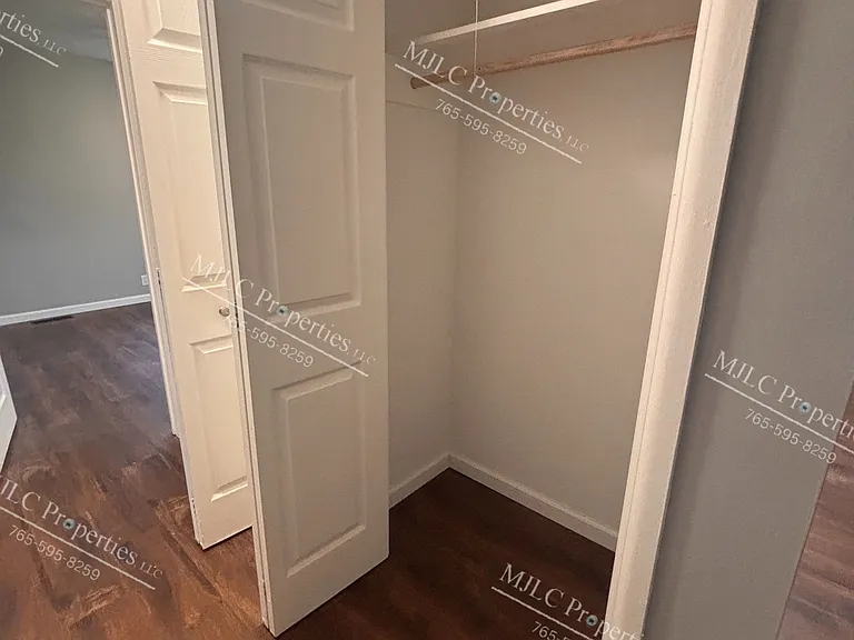 3201 S Elm St — Photo 11