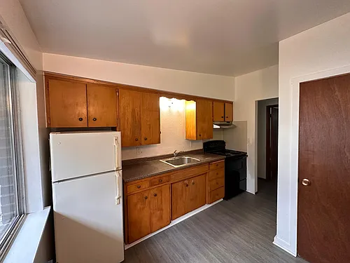 1507 Wood Ave E Photo 1