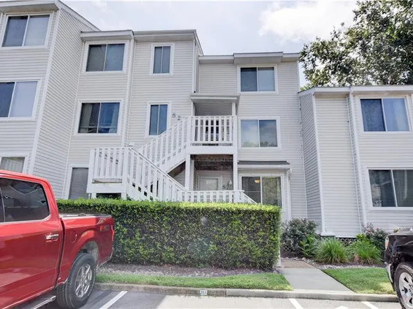 819 Seawinds Ln, Virginia Beach, VA 23451