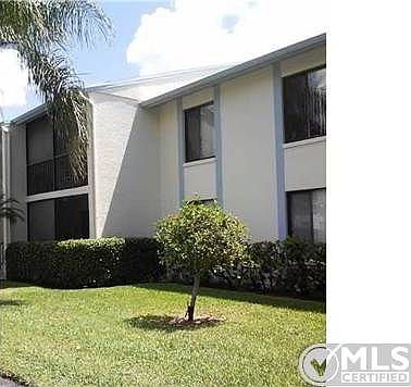 2nd image of 1104 Green Pine Blvd APT H2