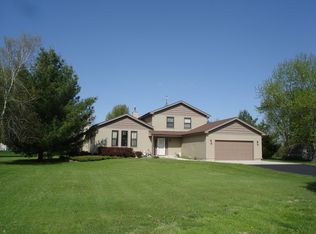 4N860 Chaffield Dr, Saint Charles, IL