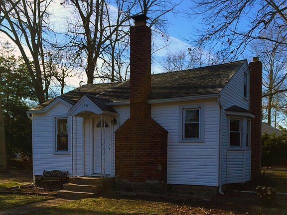 2nd image of 1735 Lakeside Dr S