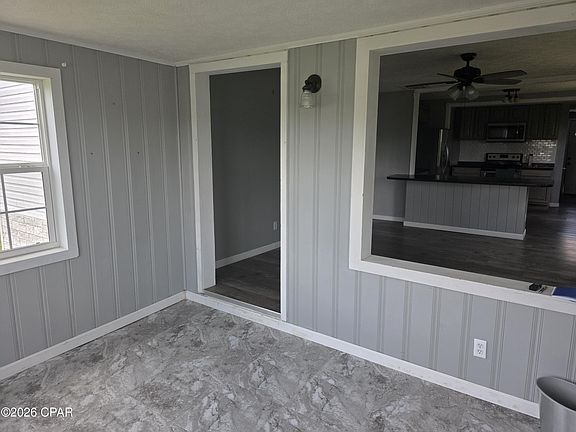5th image of 3621 Lark Ln