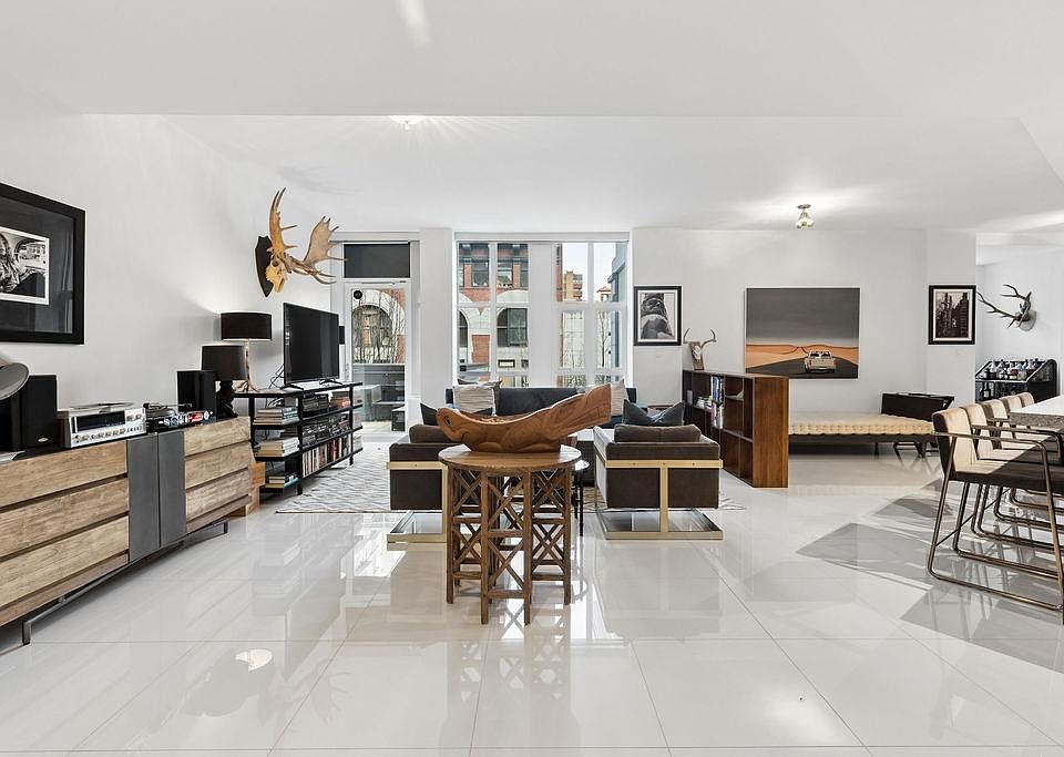 1st image of 1102 Hornby St #304
