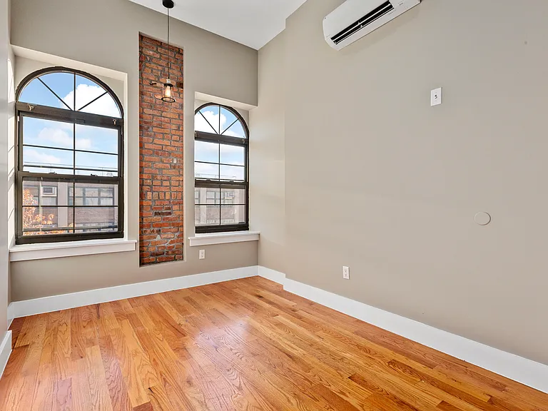 253 Hart St #2L — Photo 13