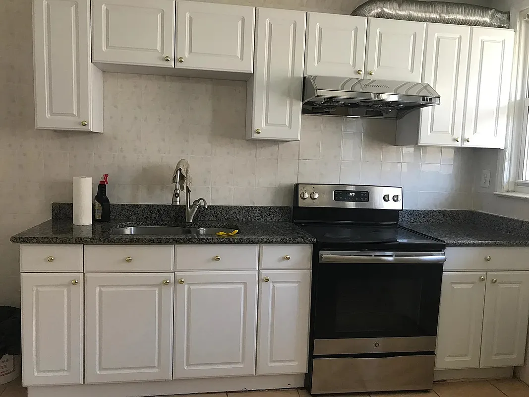 3 bed, 2.0 bath, 1214 sqft, $1,800 — Photo 1