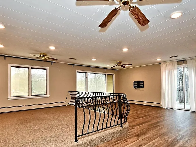 550 N Sanatoga Rd — Photo 30