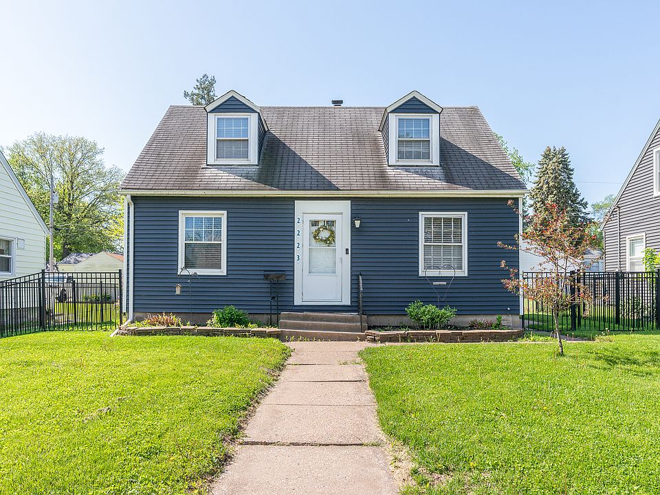 1st image of 2223 W Rusholme St