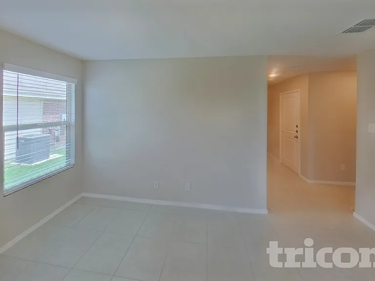 6340 Bristolwood Dr — Photo 2