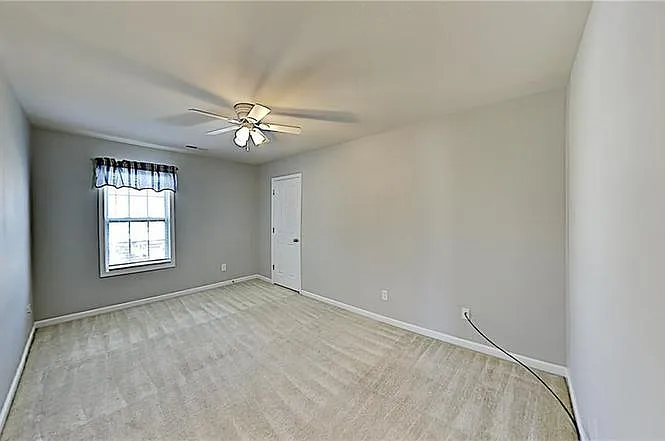 5990 Fox Point Cir — Photo 6