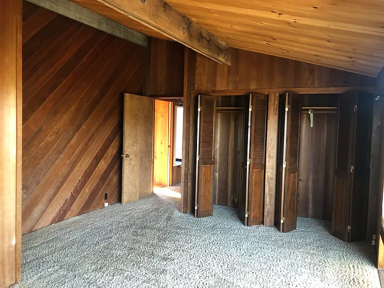 25055 Baronet Dr — Photo 12
