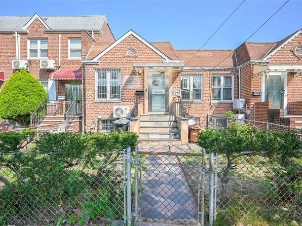 61-37 164 Street, Fresh Meadows, NY 11365