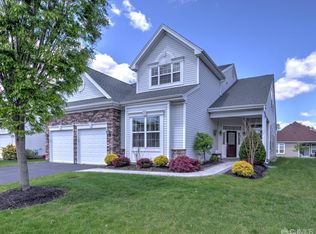 55 Mandrake Rd, Monroe Township, NJ 08831