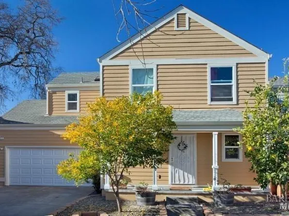 977 Kingwood Street, Santa Rosa, CA 95401