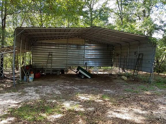 5th image of 184 Galaxie Dr