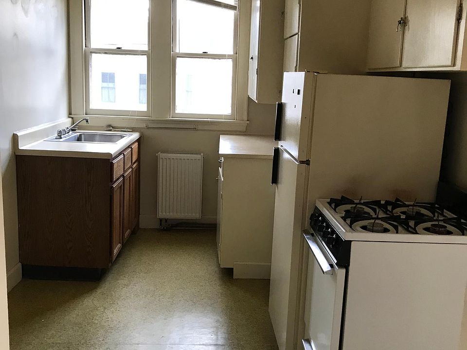 2nd image of 4 Washington Ave APT 6