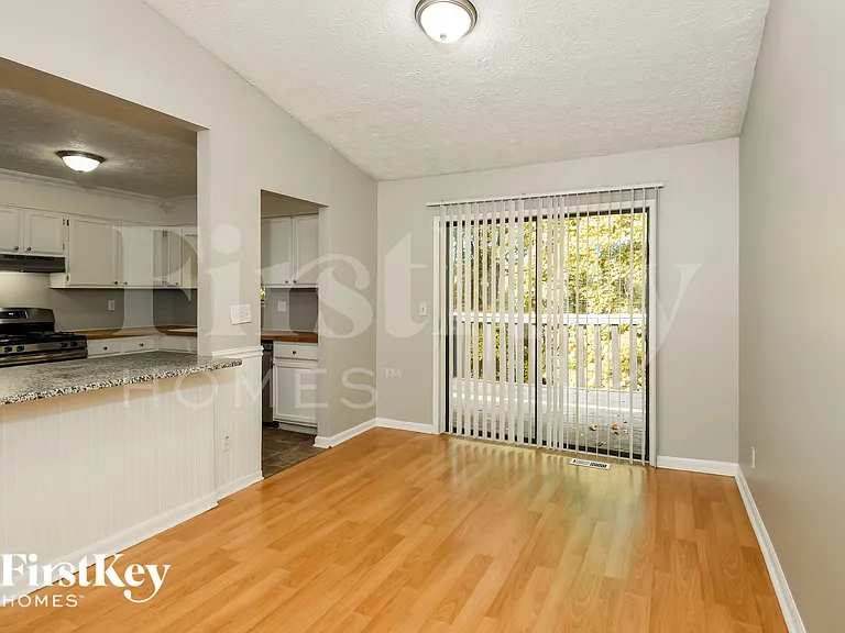 1340 Teaberry Cir — Photo 4